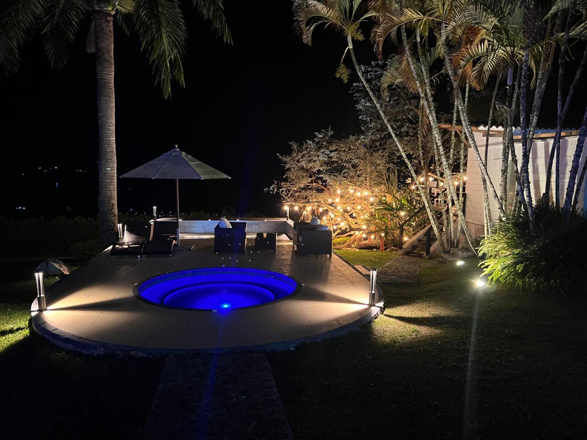 Hotel Maca Lago คาลิมา ภายนอก รูปภาพ
